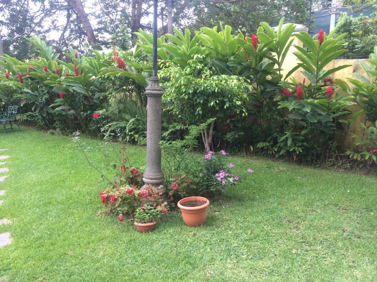 San Benito Apartamento Para 6 San Salvador Exteriér fotografie